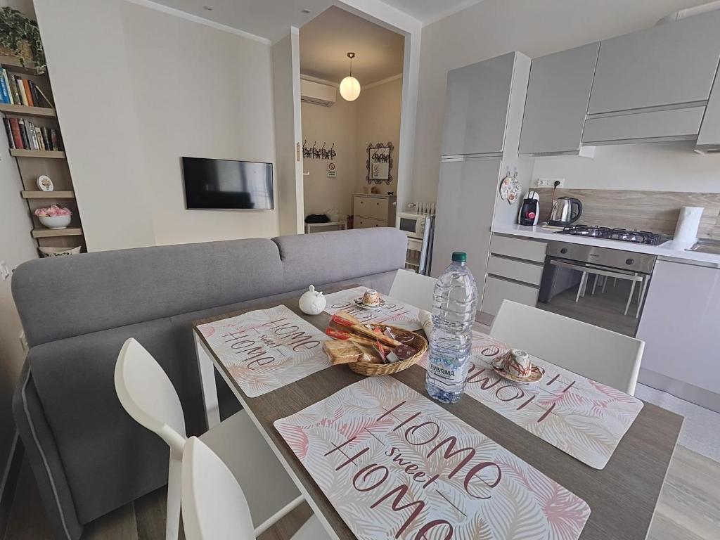 Kuchyň nebo kuchyňský kout v ubytování Casa AntoLù