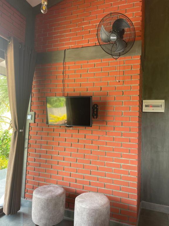 Airport Colombo Pocket Paradise - 13