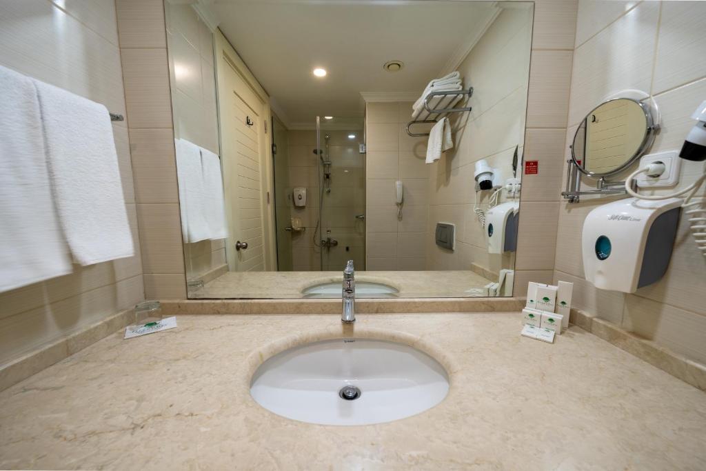 تصویر اتاق‌های Green Bay Resort & Spa - Ultra All Inclusive - تصویر ۲