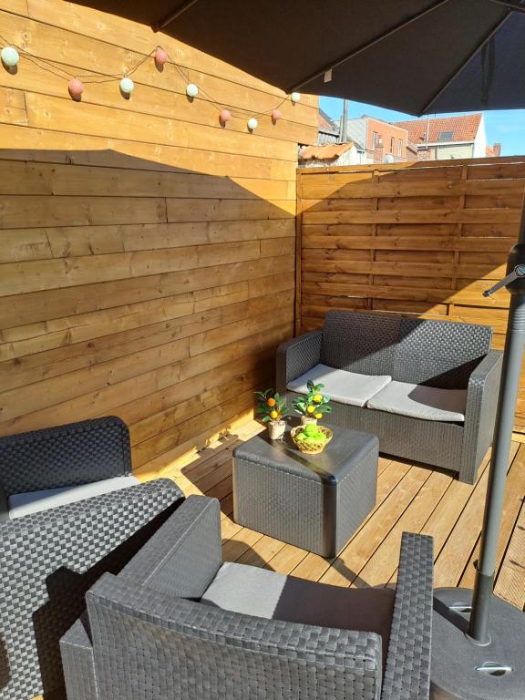 Posezení v ubytování Be Zen ô Bizet Sauna Fauteuil Massant Jardin