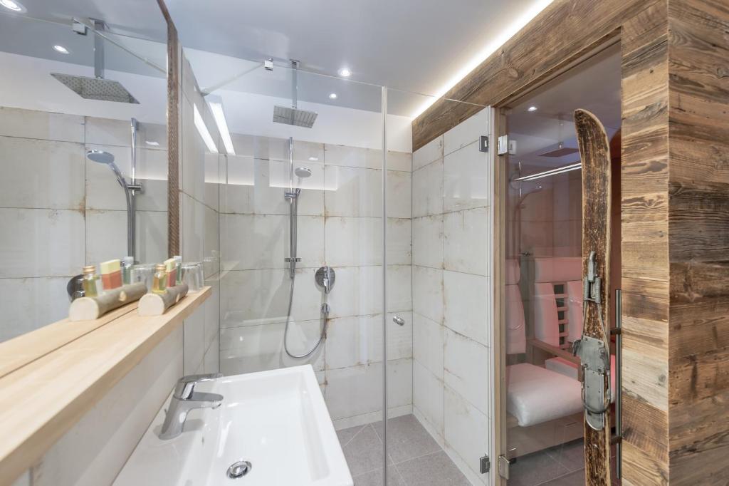 Mondschein Hotel & Chalet Ski-In Ski-Out Luxus am Arlberg - 2