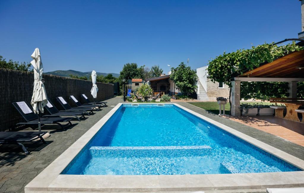 Πισίνα στο ή κοντά στο Villa Marijana-Makarska by Villas Guide