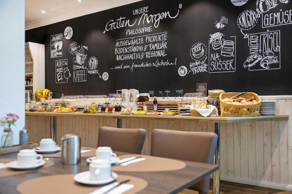 Auto-Parkhotel Hamburg St Pauli - Resim 11