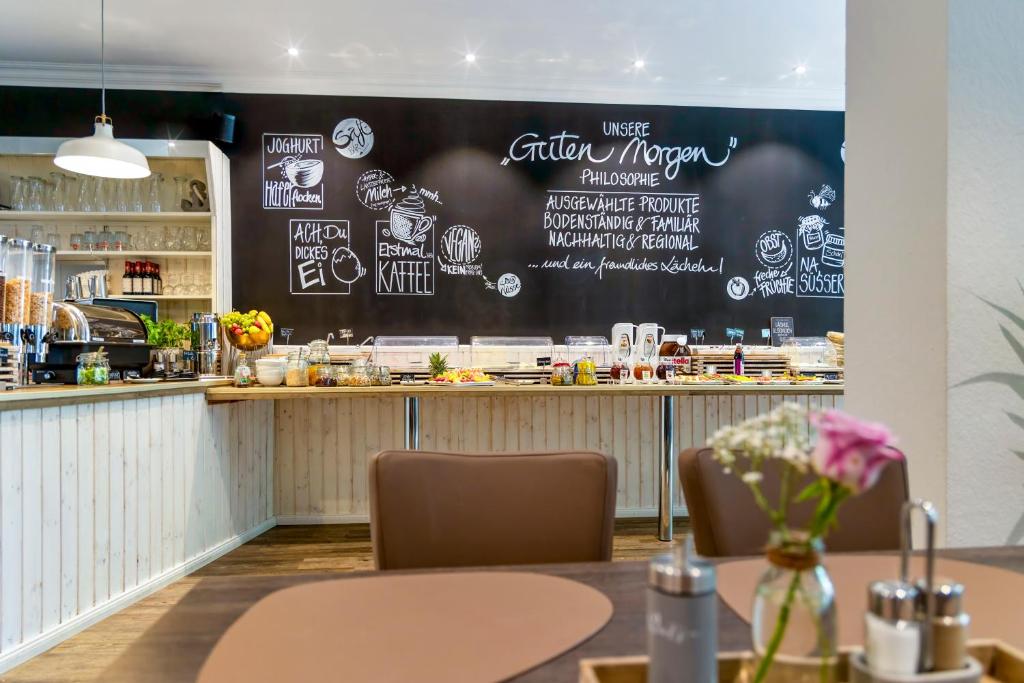 Auto-Parkhotel Hamburg St Pauli - Resim 12