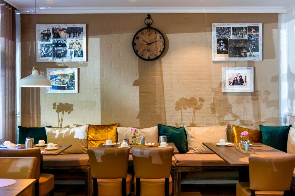 Auto-Parkhotel Hamburg St Pauli - Resim 36