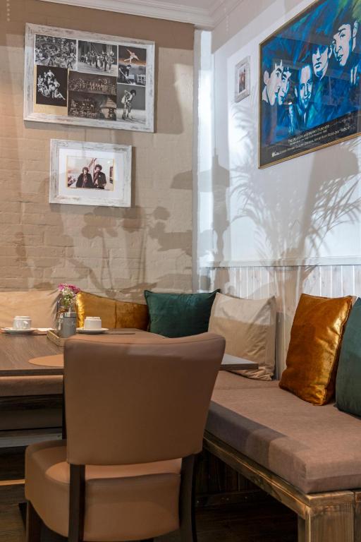 Auto-Parkhotel Hamburg St Pauli - Resim 39