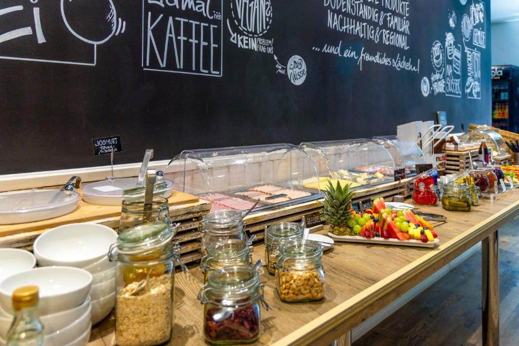 Auto-Parkhotel Hamburg St Pauli - Resim 23