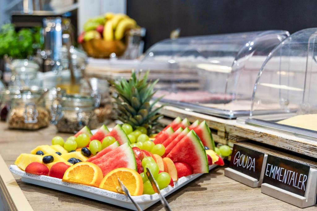 Auto-Parkhotel Hamburg St Pauli - Resim 25