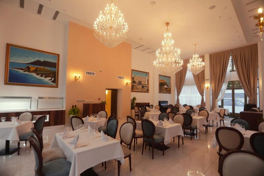 Χώρος καθιστικού στο Grand Hotel Oran