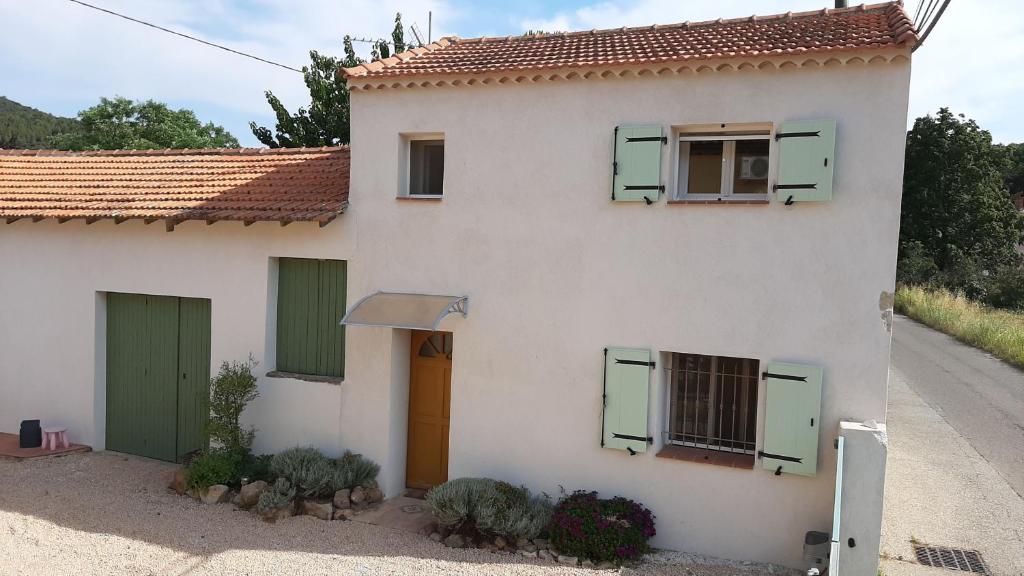 Petite maison à la campagne
