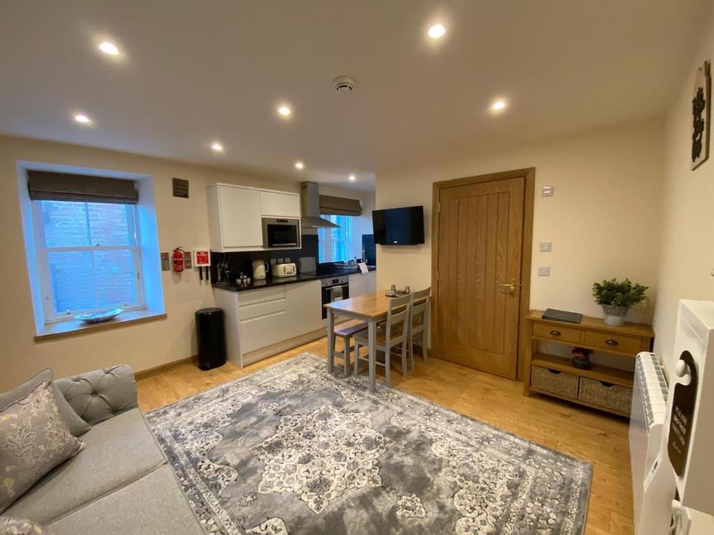 Waverley Inn Holiday Apartments - 