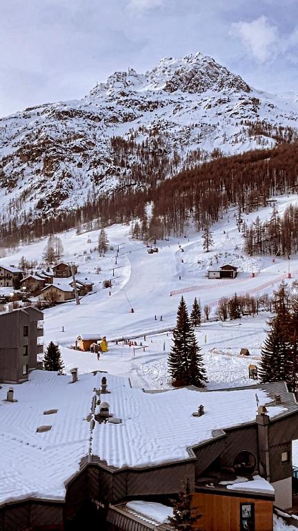 Ski-In Ski-Out Cozy Cabin 1 min lift 5 min village center Perfect Val-d'Isère base – photo 14