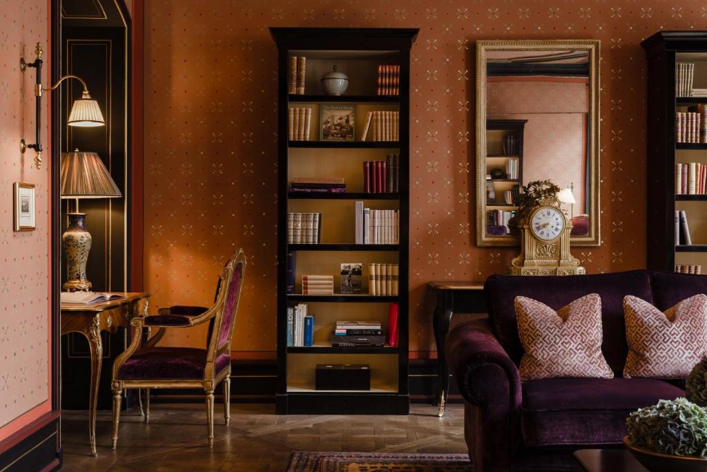 Grand Hotel LES TROIS ROIS - Resim 36