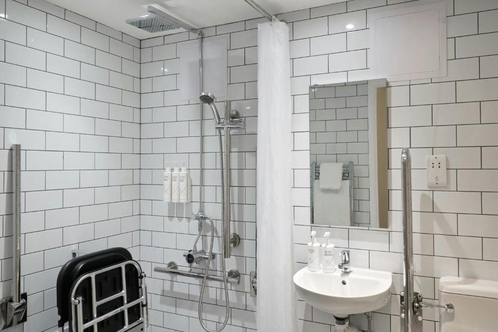 Four Points Flex by Sheraton Brighton - Resim 29