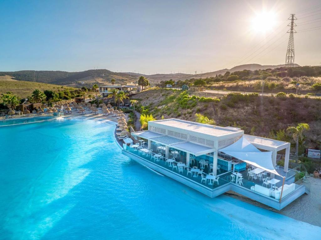 Alcazaba Lagoon Natural Swimming Pool GYM & Bbq - EaW Homes