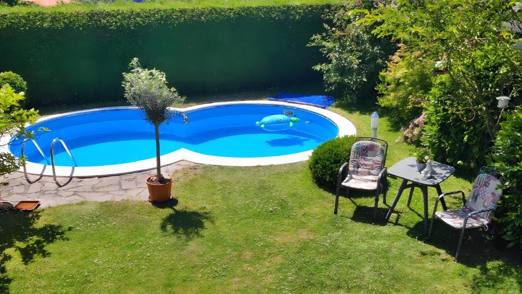 Πισίνα στο ή κοντά στο Ferienwohnung Uschi