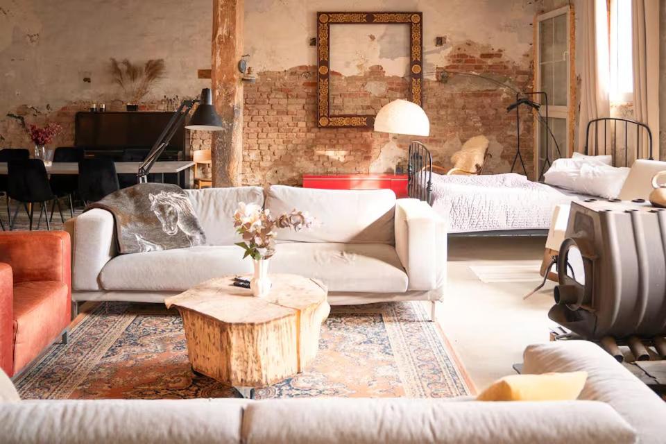 Χώρος καθιστικού στο BarnLoft mit Whirlpool & Kamin