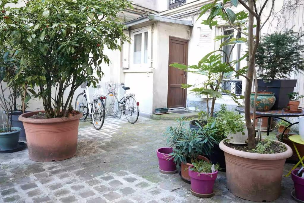 Lovely studio in the very heart of Montmartre