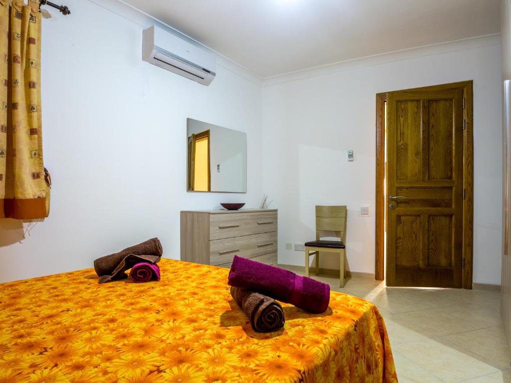 Postel nebo postele na pokoji v ubytování SeaView Apartment in Saint Thomas Bay