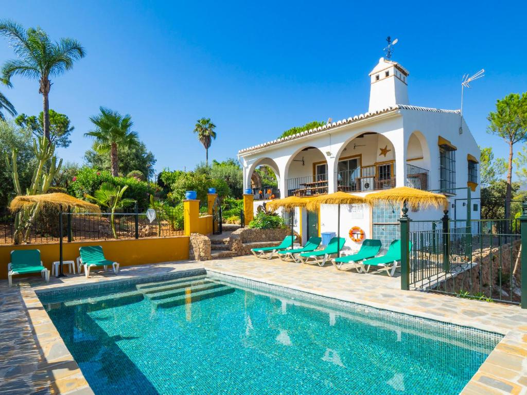 Bazén v ubytovaní Tu Villa Rural Olivo 3 Dormitorios Piscina privada alebo v jeho blízkosti