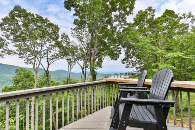 Φωτογραφία από το άλμπουμ του New in Big Canoe- Golf Lake & Mountain Views σε Marblehill