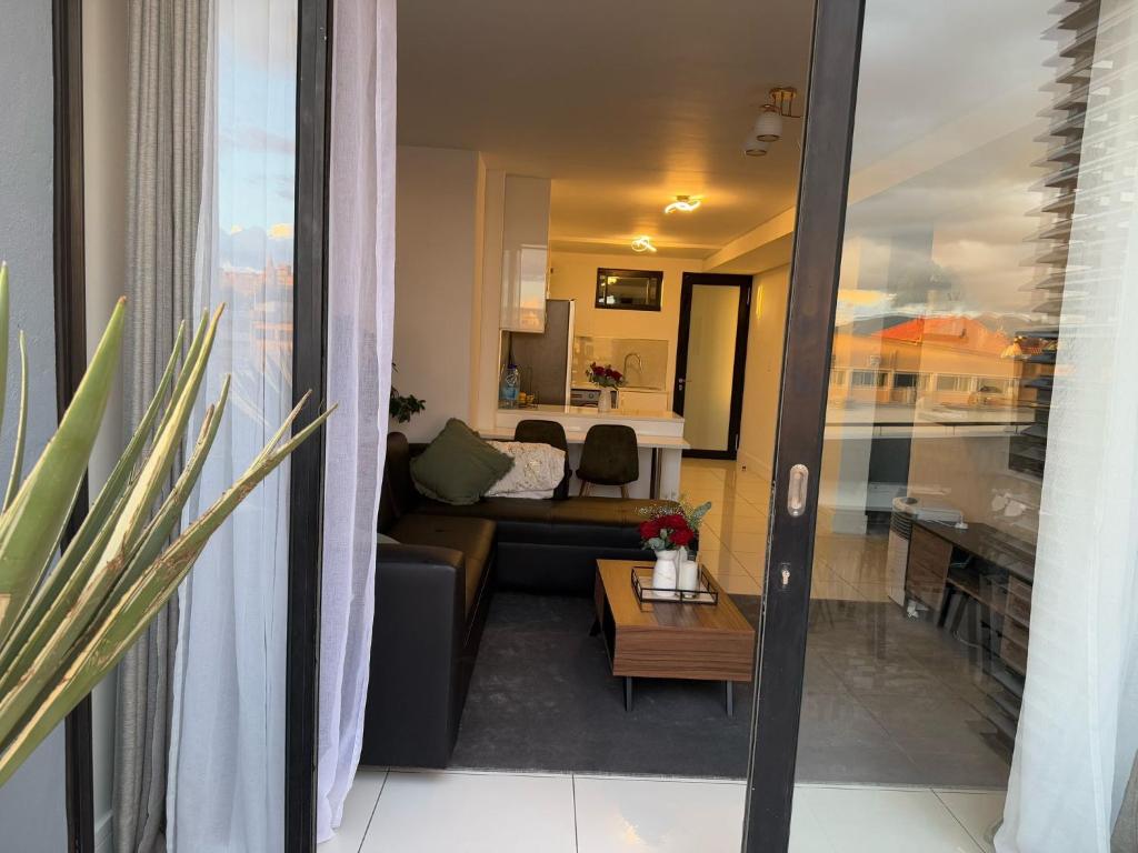 Φωτογραφία από το άλμπουμ του 77 On Independence Apartments σε Windhoek