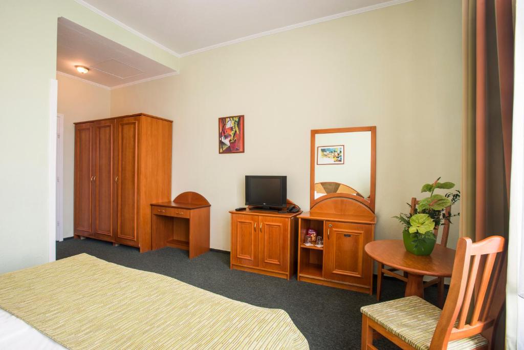 Baross City Hotel - Budapest - Resim 45