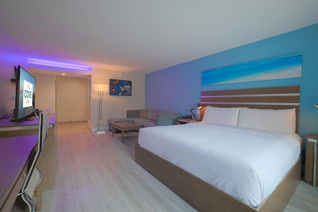 The Cove Hotel - 
