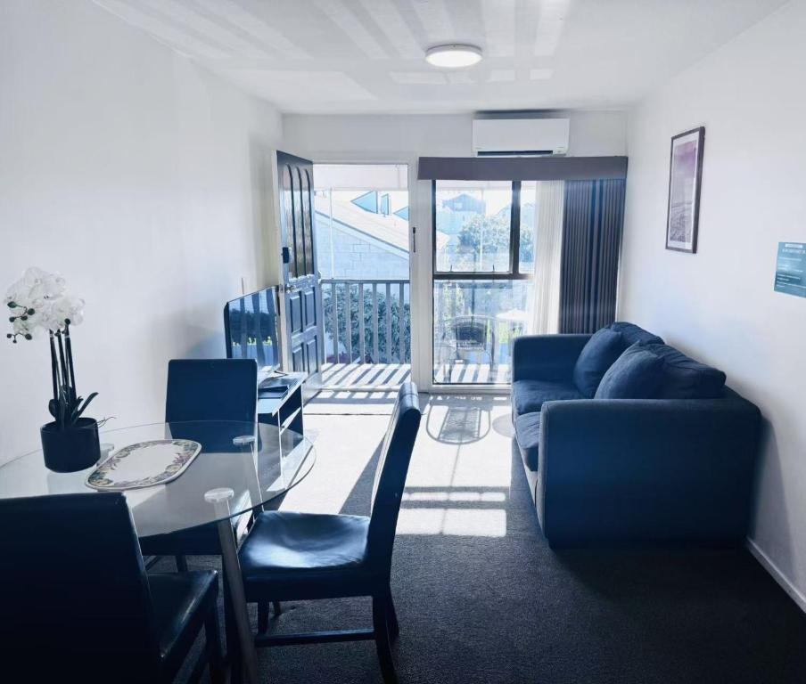 Merivale Court One Bedroom Apartment