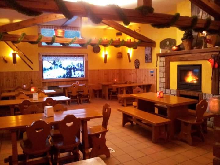 Restaurace v ubytování Rifugio Orso Bruno