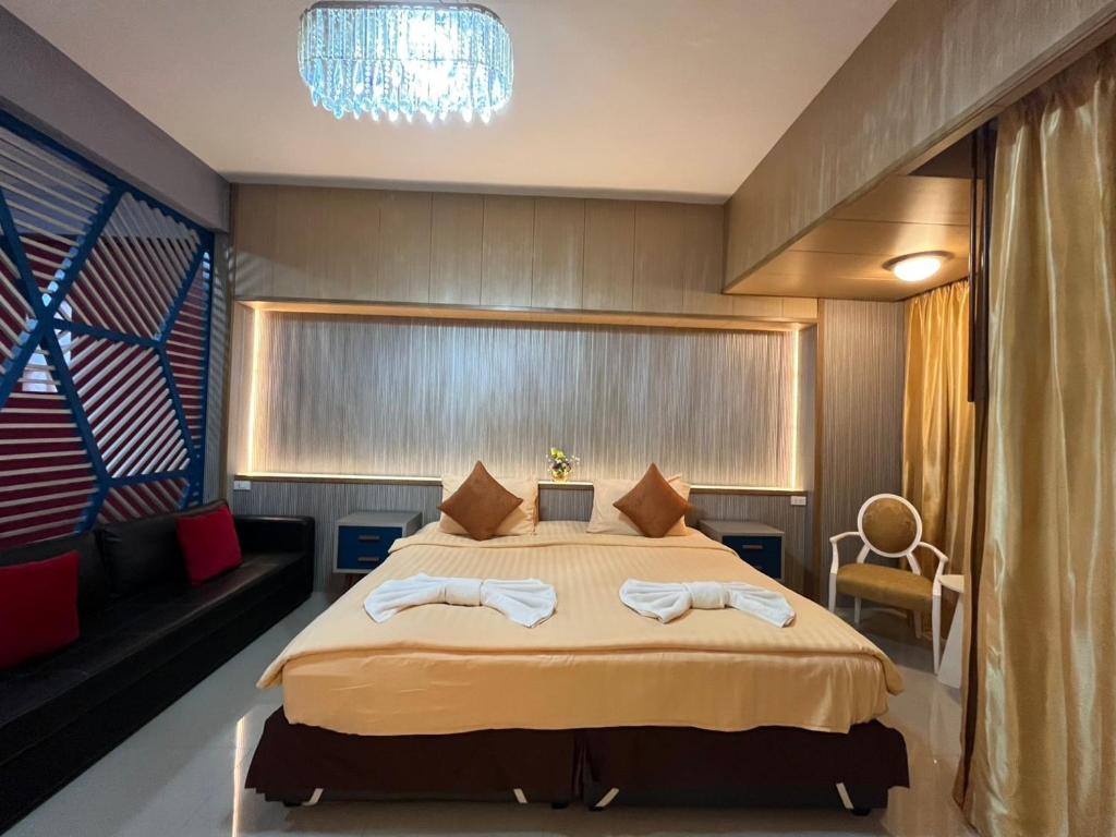 The Iconic Hotel Ranong - 13