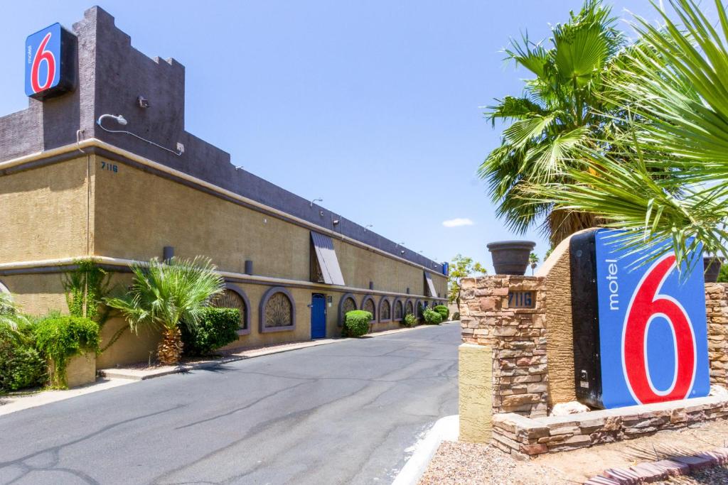 Certifikát, hodnocení, plakát nebo jiný dokument vystavený v ubytování Motel 6 Glendale Phoenix
