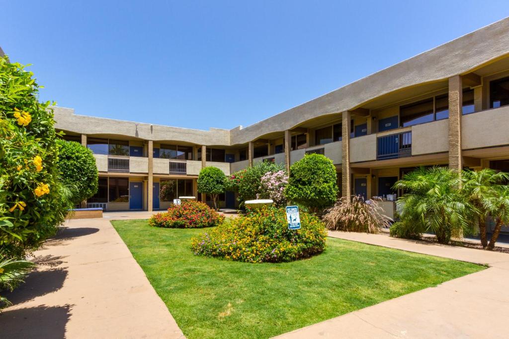 Zahrada ubytování Motel 6 Glendale Phoenix