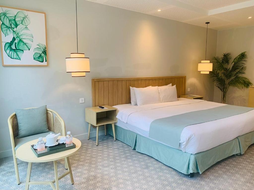 Family Room - Free One-way Airport Transfer