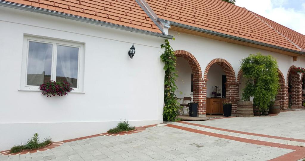 Kép Blauregenhof szállásáról Ókörtvélyesen a galériában