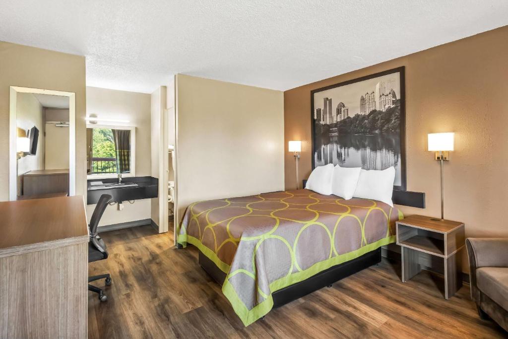 Super 8 by Wyndham Commerce - Kamer Met Queensize Bed - Niet-Rokers