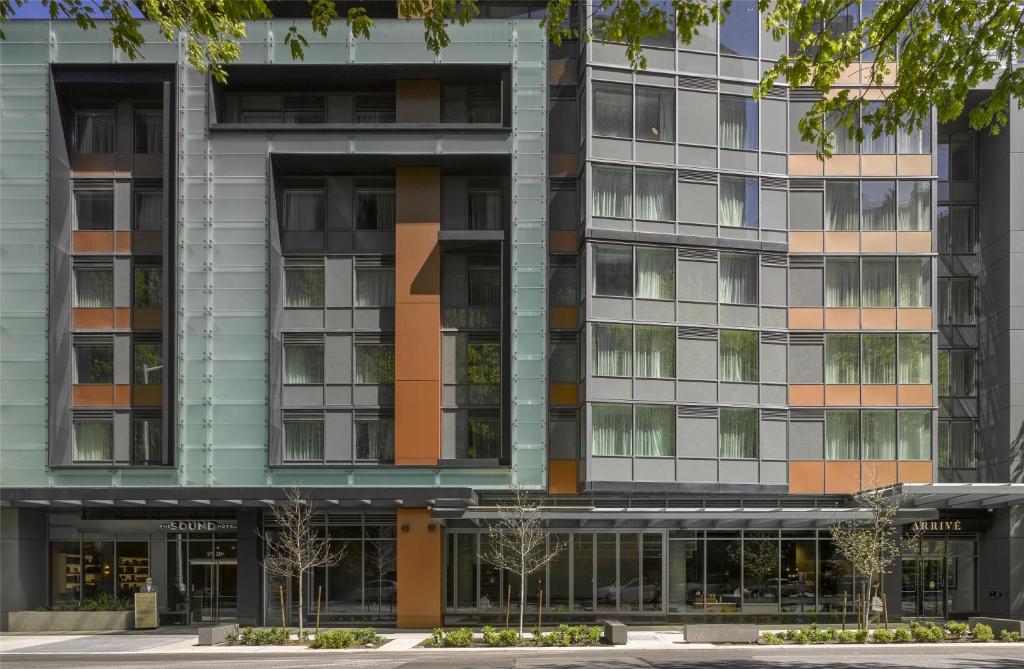 an external view of a building at The Sound Hotel Seattle Belltown, Tapestry Collection in Seattle