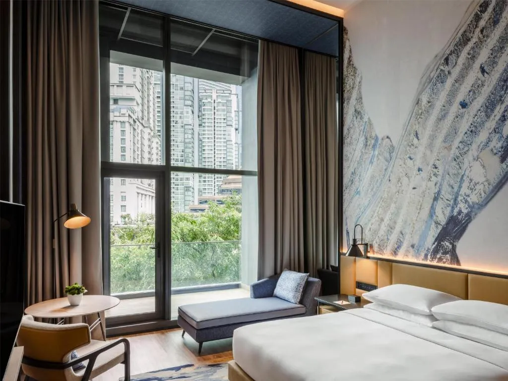 Deluxe King Room with City View and Balcony