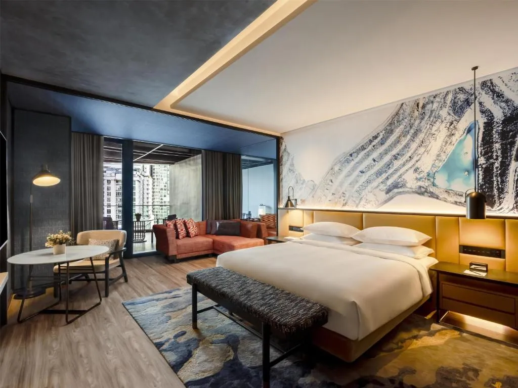 Premium King Room with City View and Balcony