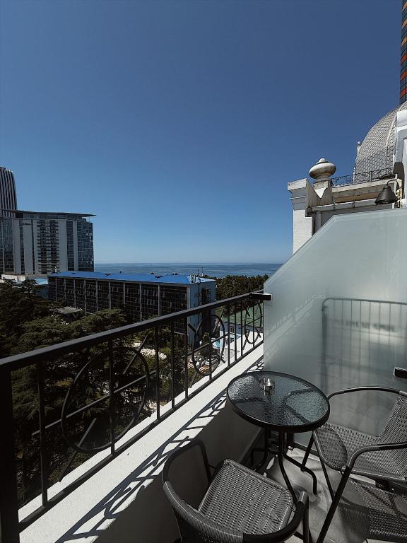 Nice Apartments Batumi در باتومی