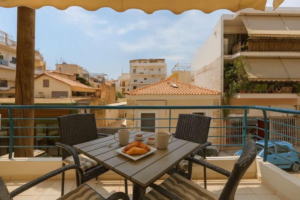 Kalamata City Nest - Ypapanti Cozy & Bright Getaway