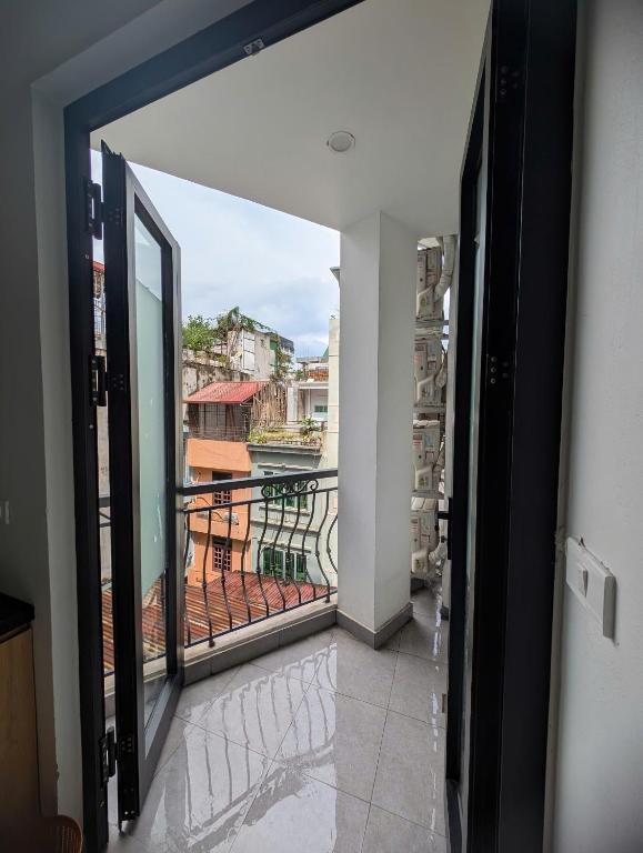 Era Apartment Thai Ha - Appartement Met 1 Slaapkamer En Balkon