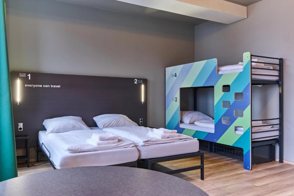 a&o Bremen Hauptbahnhof - Resim 11