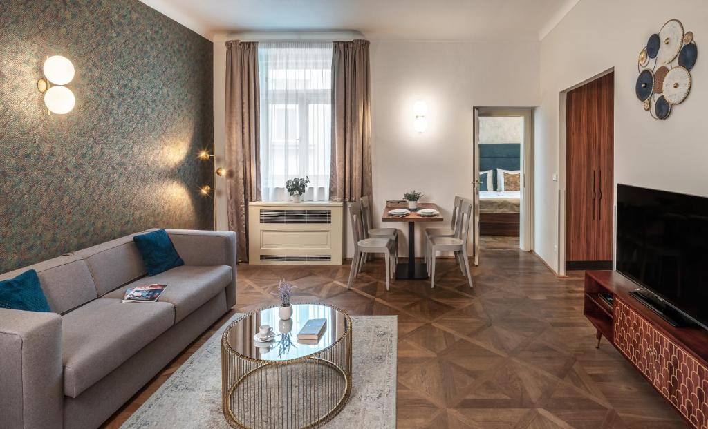 Golden Angel Suites by Adrez - Resim 19