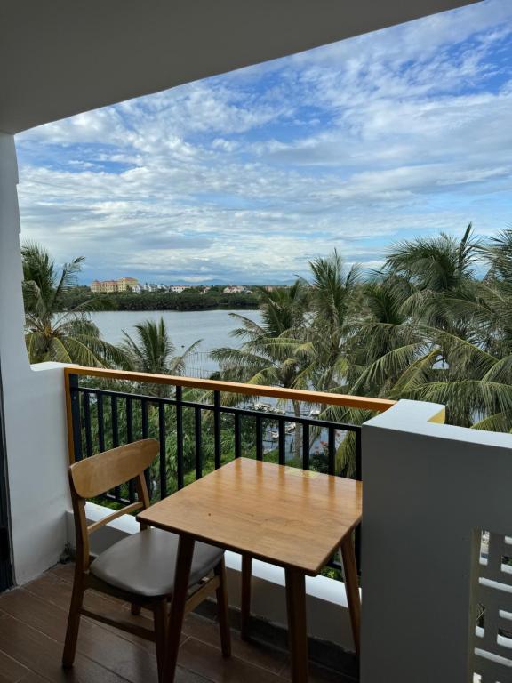 Coral Riverside Homestay & Hostel - 3