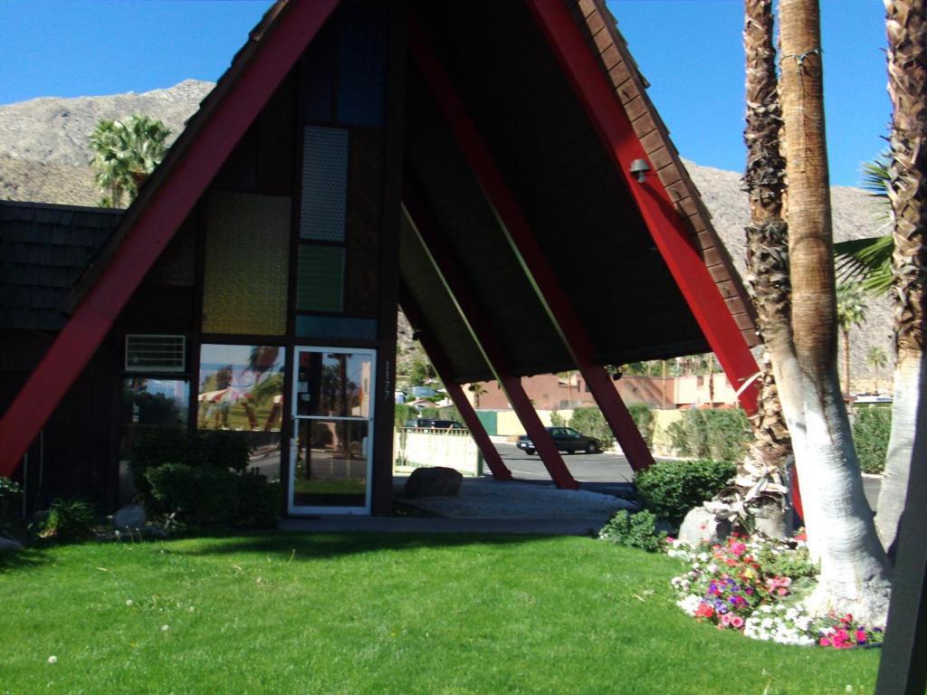 Zahrada ubytování Desert Lodge