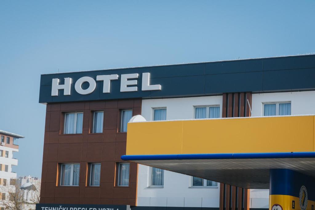 Byggingin sem hótelið er í