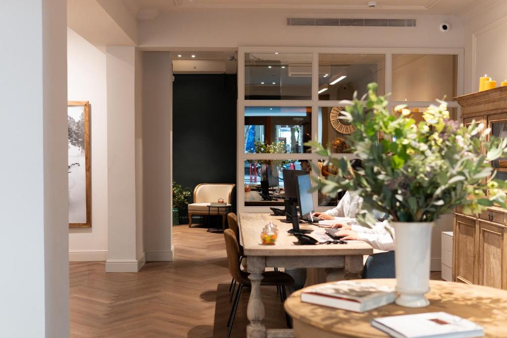 Mesón Castilla Atiram Hotels - Resim 9