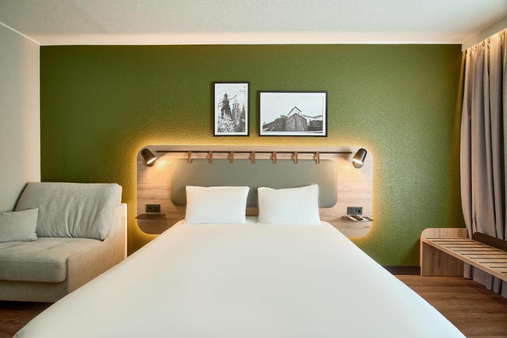 CAMPANILE PRIME Krakow Old Town - Resim 9