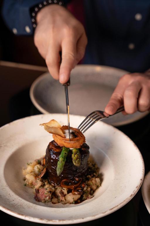 Radisson Dubai Damac Hills - Resim 43